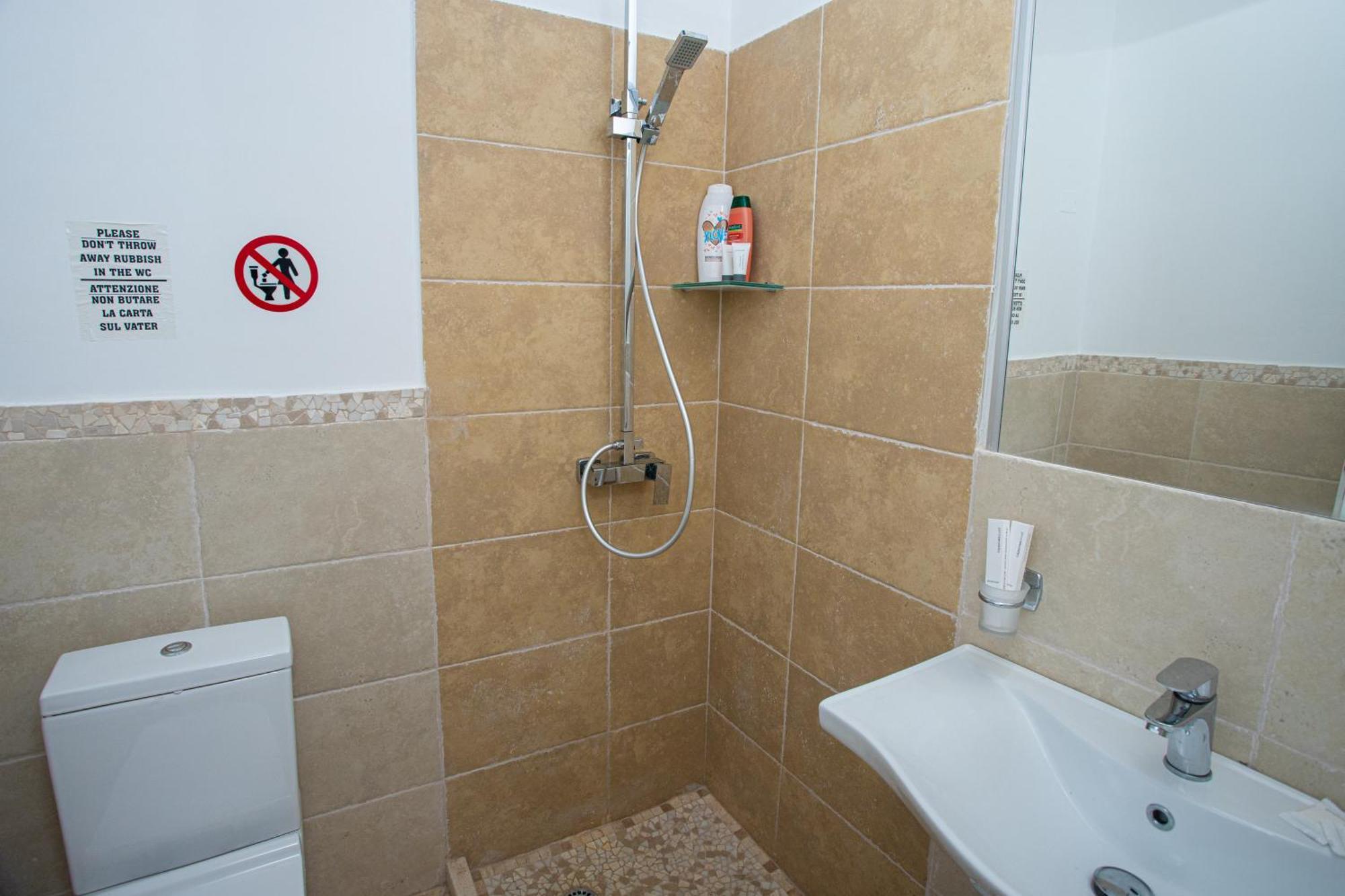 Hotel Autochthonous Kanine Bagian luar foto